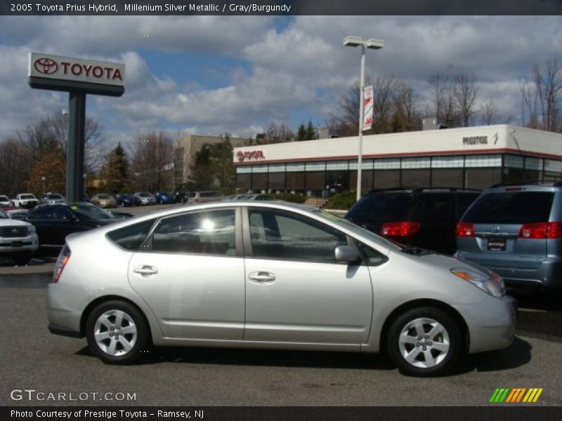 Millenium Silver Metallic / Gray/Burgundy 2005 Toyota Prius Hybrid