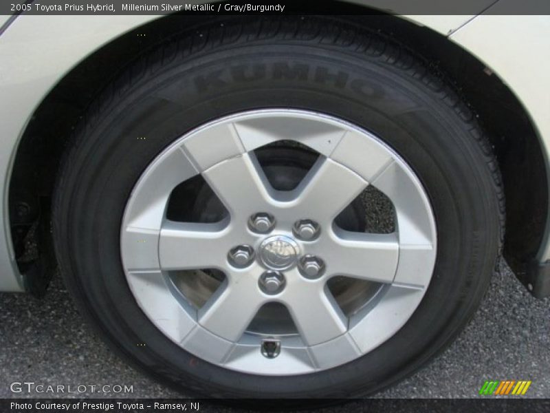 Millenium Silver Metallic / Gray/Burgundy 2005 Toyota Prius Hybrid