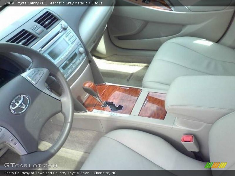 Magnetic Gray Metallic / Bisque 2009 Toyota Camry XLE