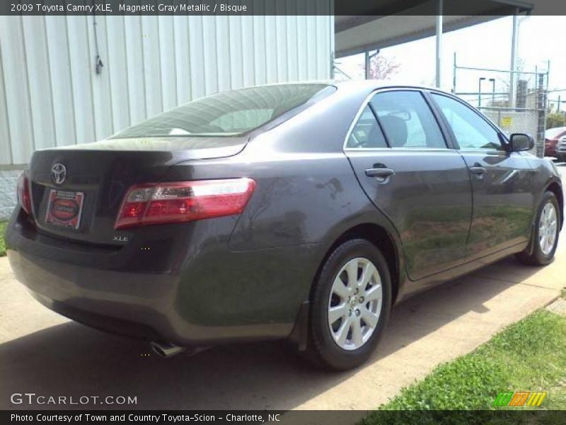 Magnetic Gray Metallic / Bisque 2009 Toyota Camry XLE