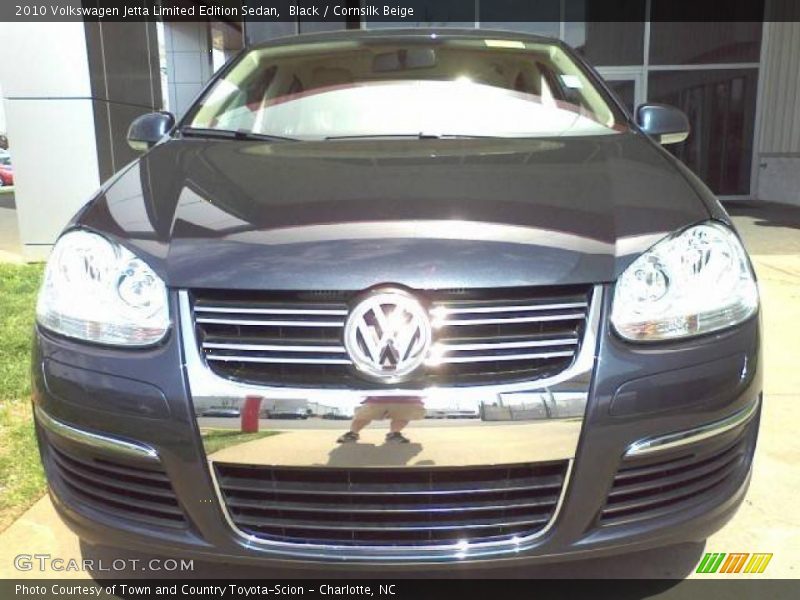 Black / Cornsilk Beige 2010 Volkswagen Jetta Limited Edition Sedan