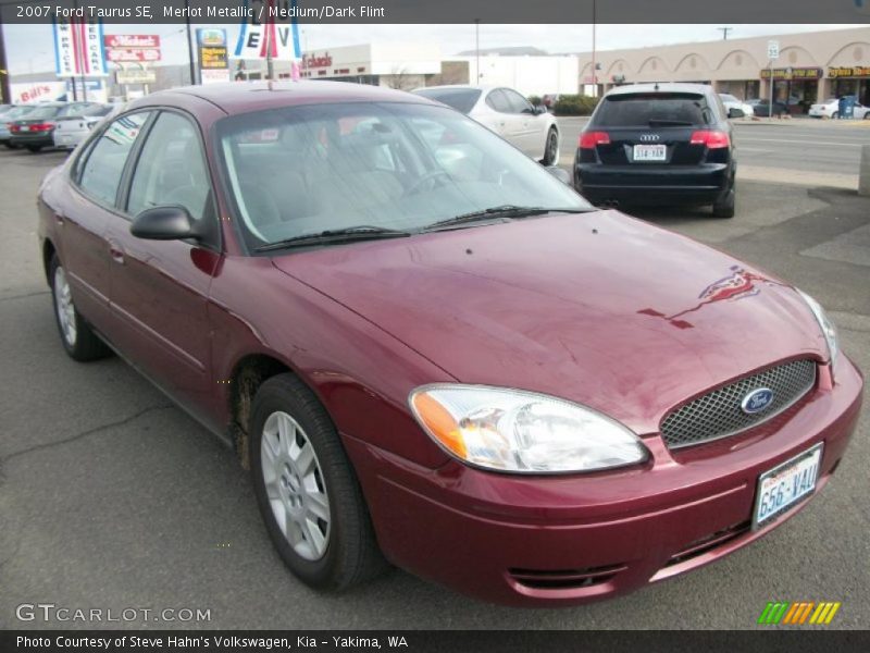 Merlot Metallic / Medium/Dark Flint 2007 Ford Taurus SE