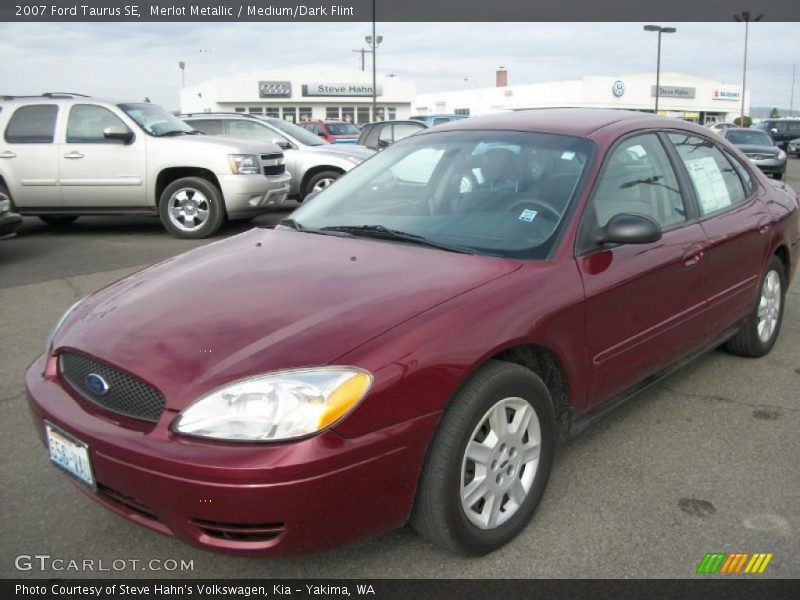 Merlot Metallic / Medium/Dark Flint 2007 Ford Taurus SE