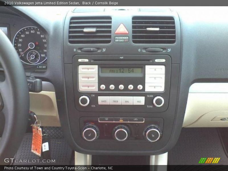 Black / Cornsilk Beige 2010 Volkswagen Jetta Limited Edition Sedan