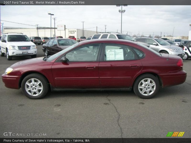 Merlot Metallic / Medium/Dark Flint 2007 Ford Taurus SE