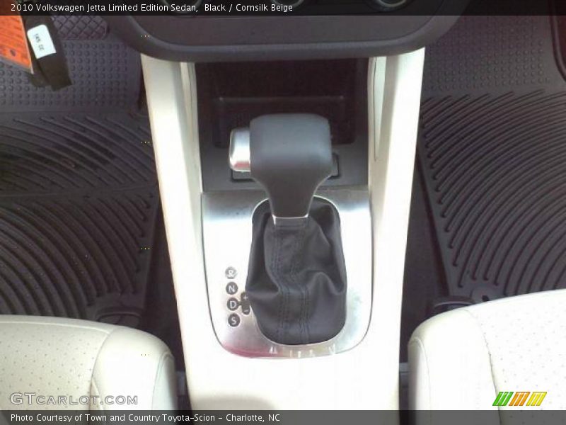 Black / Cornsilk Beige 2010 Volkswagen Jetta Limited Edition Sedan