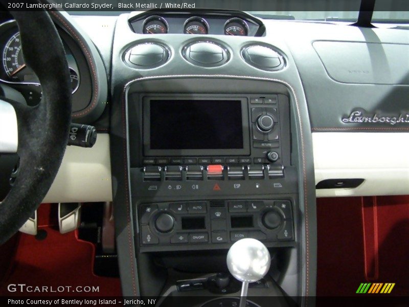 Controls of 2007 Gallardo Spyder
