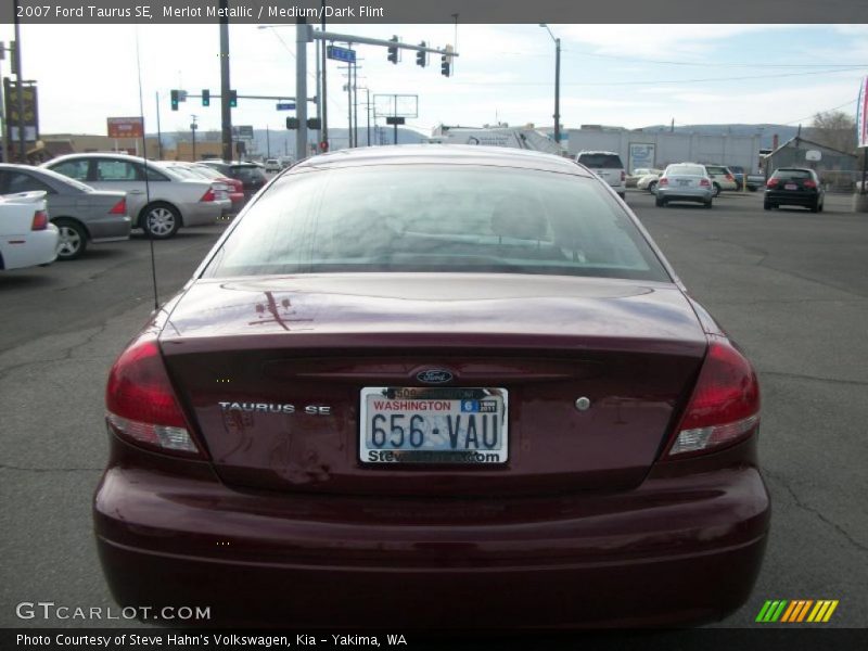Merlot Metallic / Medium/Dark Flint 2007 Ford Taurus SE