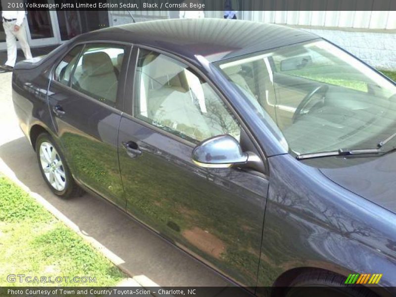 Black / Cornsilk Beige 2010 Volkswagen Jetta Limited Edition Sedan