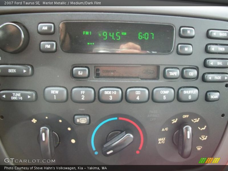 Merlot Metallic / Medium/Dark Flint 2007 Ford Taurus SE