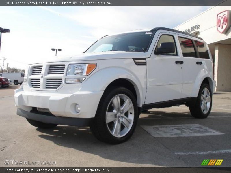Bright White / Dark Slate Gray 2011 Dodge Nitro Heat 4.0 4x4