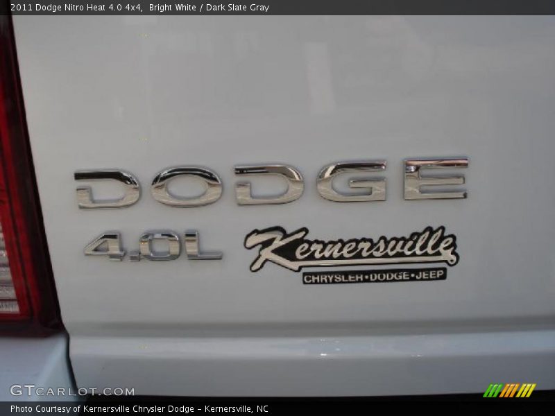 Bright White / Dark Slate Gray 2011 Dodge Nitro Heat 4.0 4x4