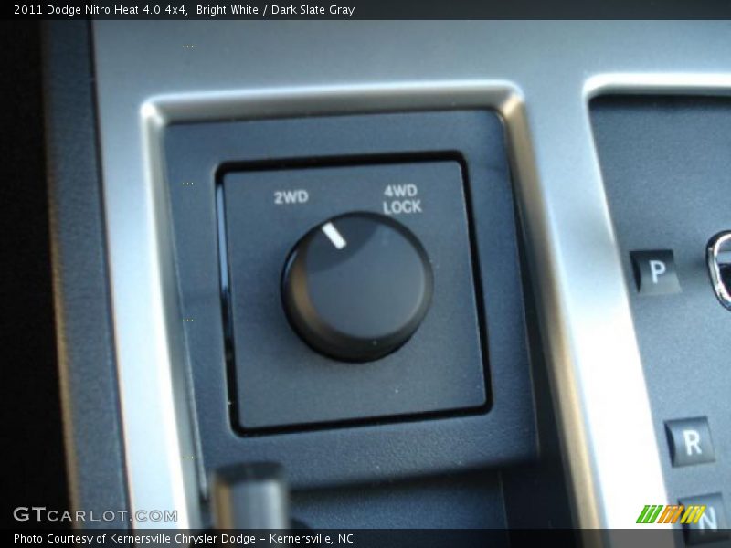 Controls of 2011 Nitro Heat 4.0 4x4