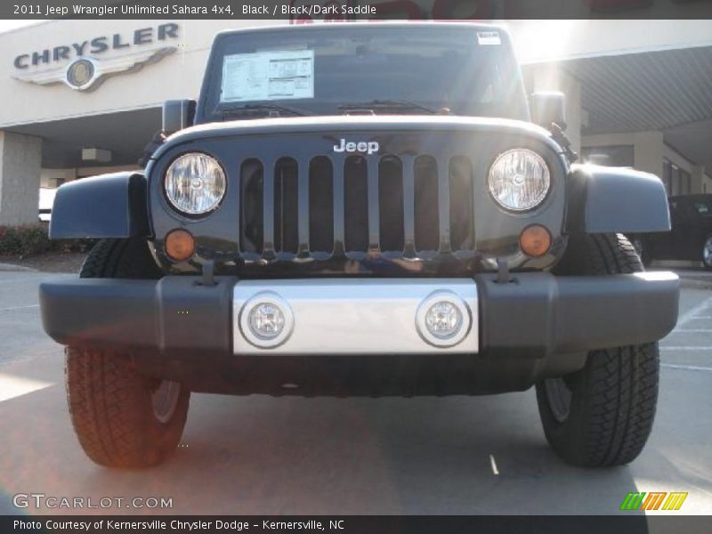 Black / Black/Dark Saddle 2011 Jeep Wrangler Unlimited Sahara 4x4