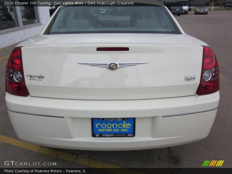 Cool Vanilla White / Dark Khaki/Light Graystone 2010 Chrysler 300 Touring