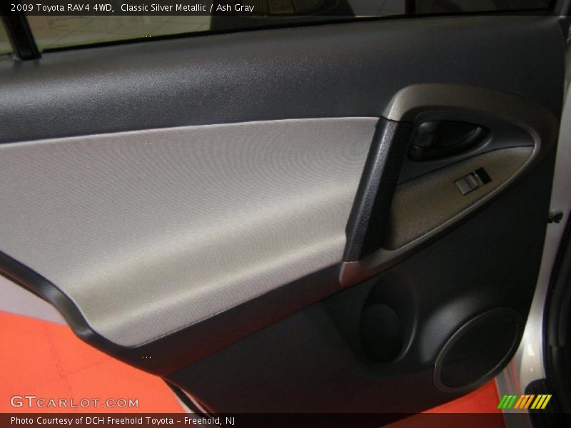 Classic Silver Metallic / Ash Gray 2009 Toyota RAV4 4WD