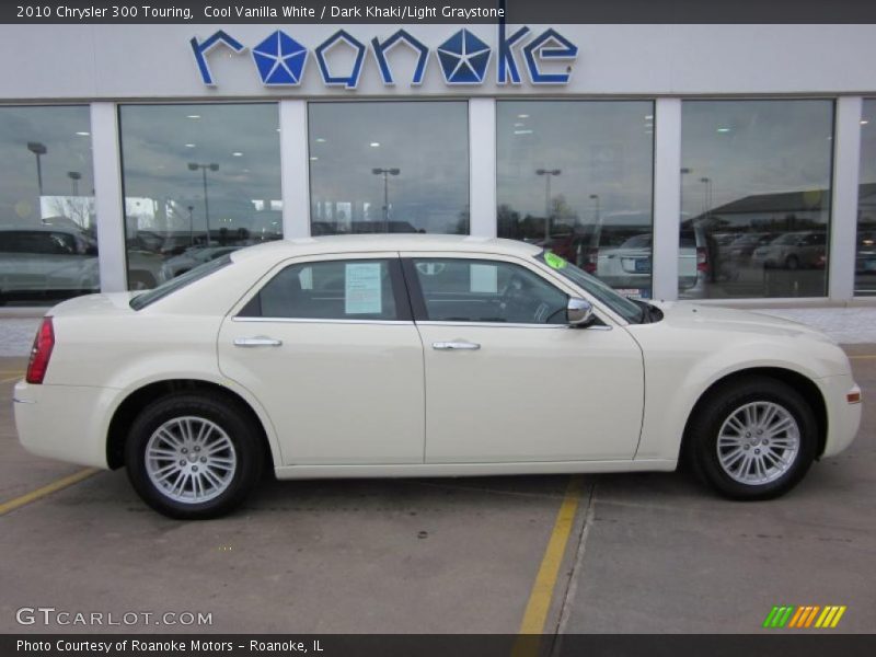 Cool Vanilla White / Dark Khaki/Light Graystone 2010 Chrysler 300 Touring
