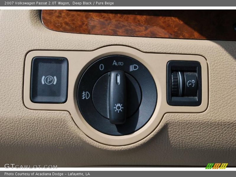 Deep Black / Pure Beige 2007 Volkswagen Passat 2.0T Wagon