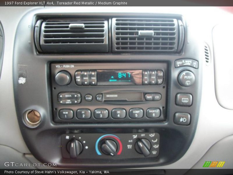 Controls of 1997 Explorer XLT 4x4