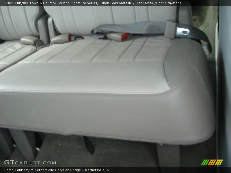 Linen Gold Metallic / Dark Khaki/Light Graystone 2006 Chrysler Town & Country Touring Signature Series