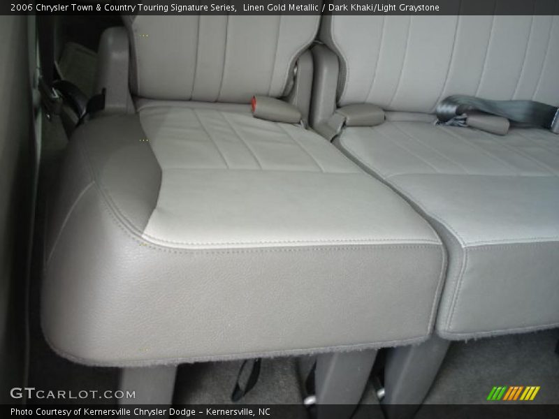 Linen Gold Metallic / Dark Khaki/Light Graystone 2006 Chrysler Town & Country Touring Signature Series