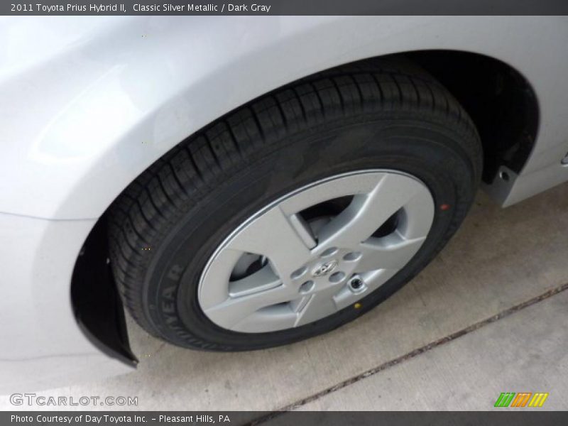Classic Silver Metallic / Dark Gray 2011 Toyota Prius Hybrid II
