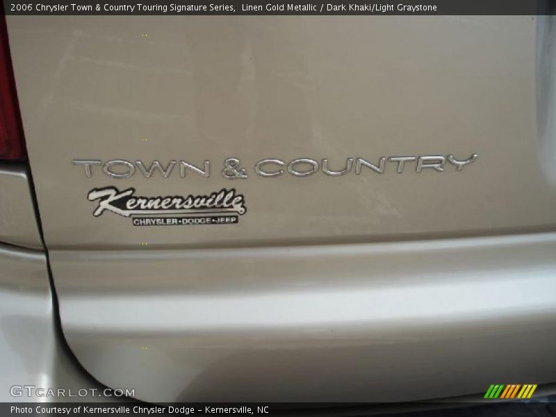 Linen Gold Metallic / Dark Khaki/Light Graystone 2006 Chrysler Town & Country Touring Signature Series