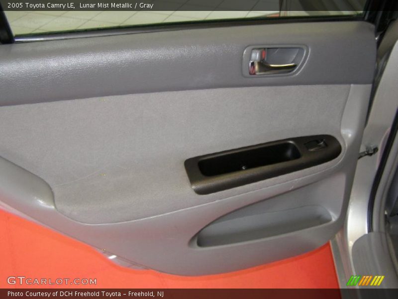 Lunar Mist Metallic / Gray 2005 Toyota Camry LE