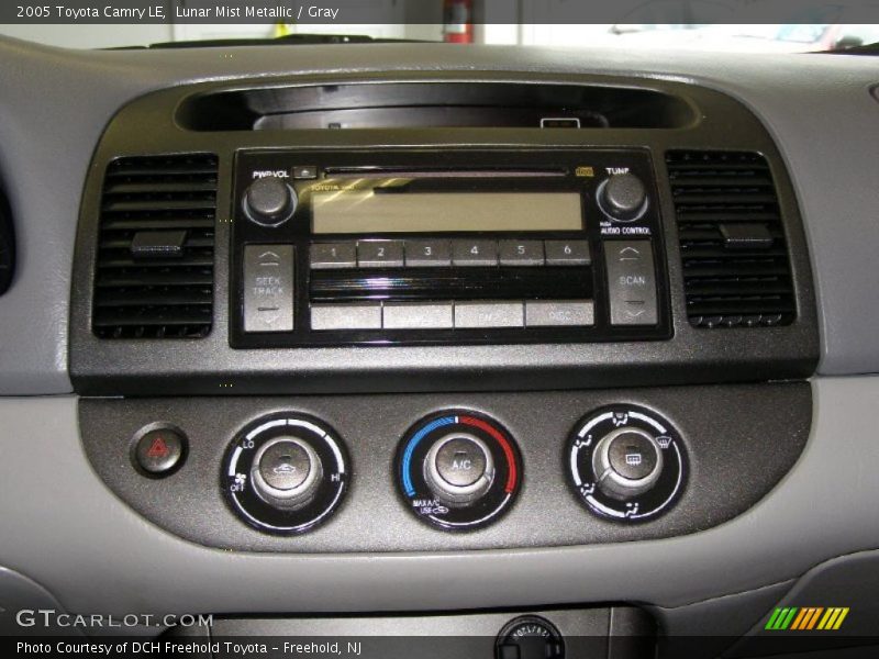Lunar Mist Metallic / Gray 2005 Toyota Camry LE