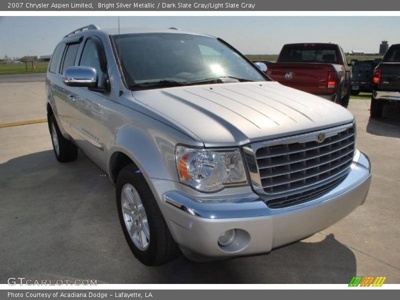 Front 3/4 View of 2007 Aspen Limited