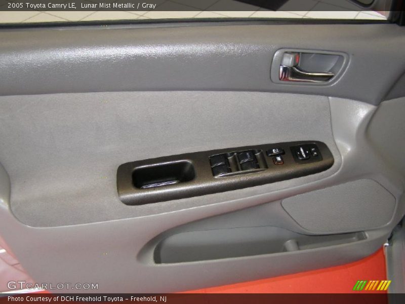 Lunar Mist Metallic / Gray 2005 Toyota Camry LE