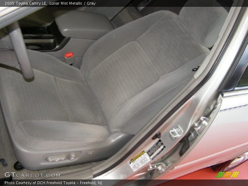 Lunar Mist Metallic / Gray 2005 Toyota Camry LE