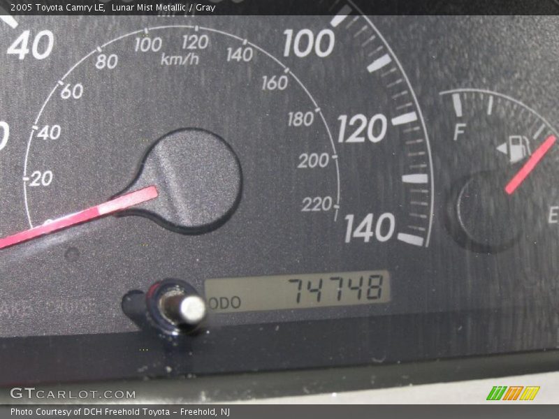 Lunar Mist Metallic / Gray 2005 Toyota Camry LE