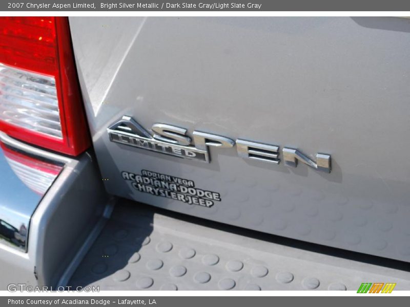 Bright Silver Metallic / Dark Slate Gray/Light Slate Gray 2007 Chrysler Aspen Limited
