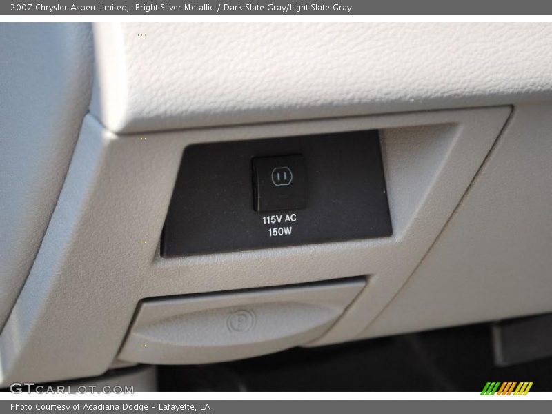 Bright Silver Metallic / Dark Slate Gray/Light Slate Gray 2007 Chrysler Aspen Limited