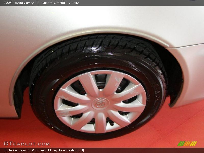 Lunar Mist Metallic / Gray 2005 Toyota Camry LE
