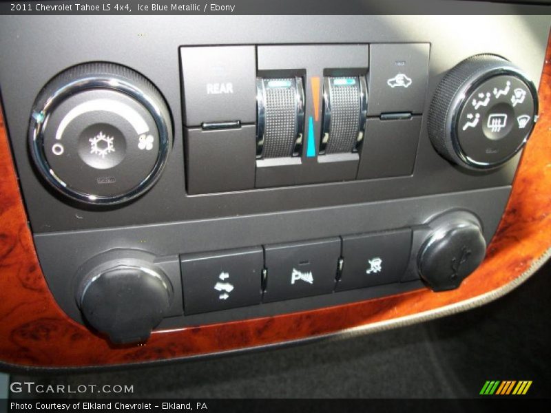 Controls of 2011 Tahoe LS 4x4
