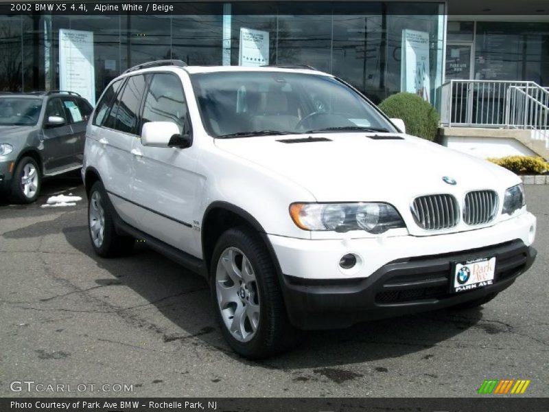 Alpine White / Beige 2002 BMW X5 4.4i