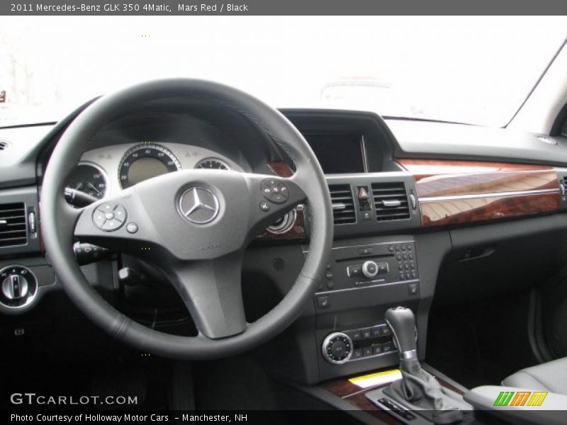 2011 GLK 350 4Matic Steering Wheel