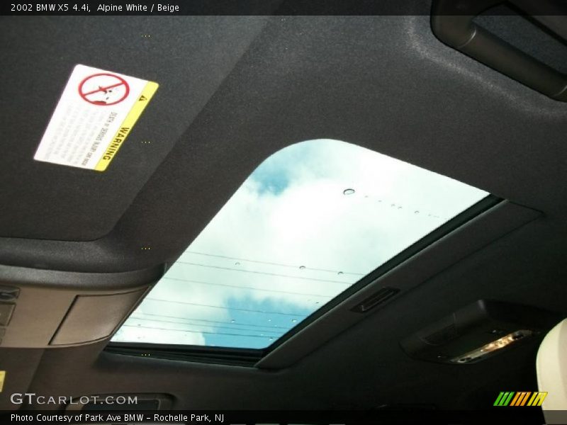 Alpine White / Beige 2002 BMW X5 4.4i