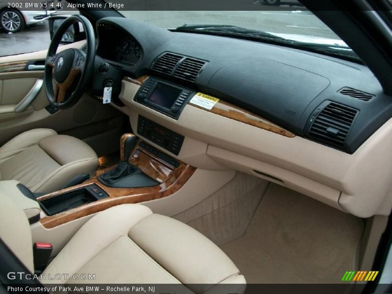 Dashboard of 2002 X5 4.4i