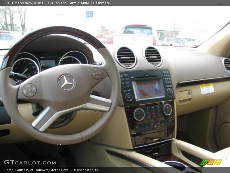  2011 GL 450 4Matic Steering Wheel
