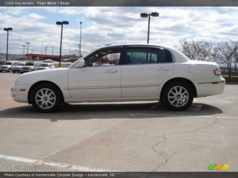 Pearl White / Beige 2006 Kia Amanti