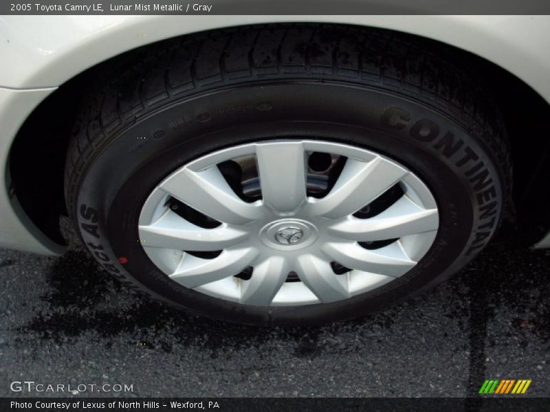 Lunar Mist Metallic / Gray 2005 Toyota Camry LE