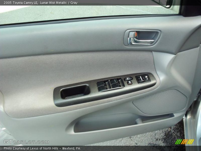 Lunar Mist Metallic / Gray 2005 Toyota Camry LE