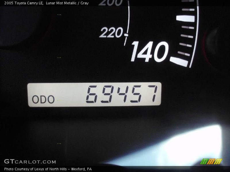Lunar Mist Metallic / Gray 2005 Toyota Camry LE