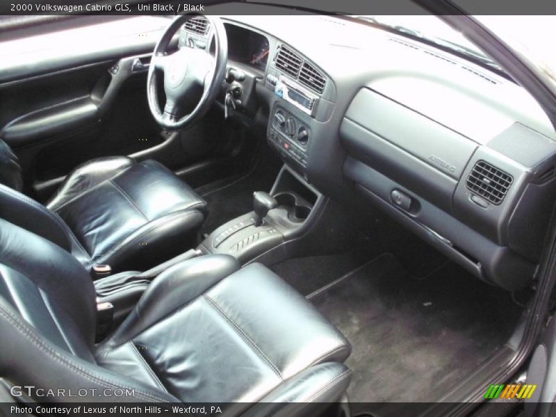 Uni Black / Black 2000 Volkswagen Cabrio GLS