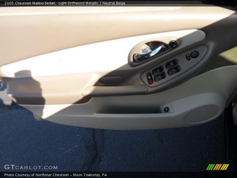 Light Driftwood Metallic / Neutral Beige 2005 Chevrolet Malibu Sedan