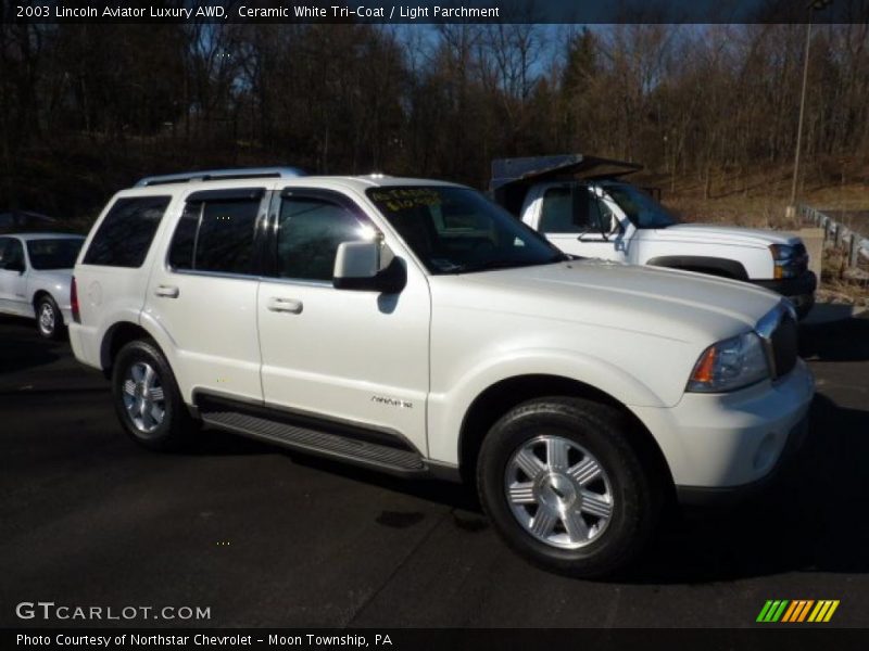 Ceramic White Tri-Coat / Light Parchment 2003 Lincoln Aviator Luxury AWD