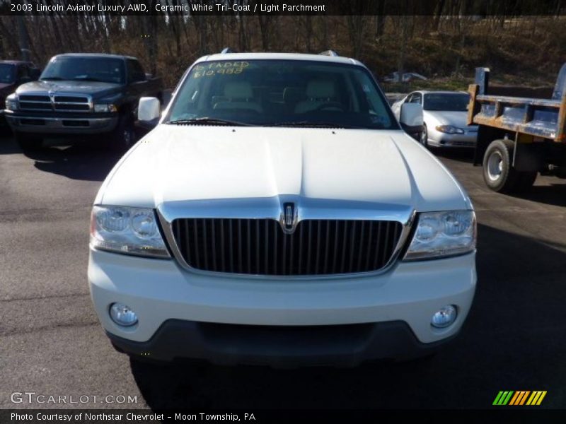 Ceramic White Tri-Coat / Light Parchment 2003 Lincoln Aviator Luxury AWD